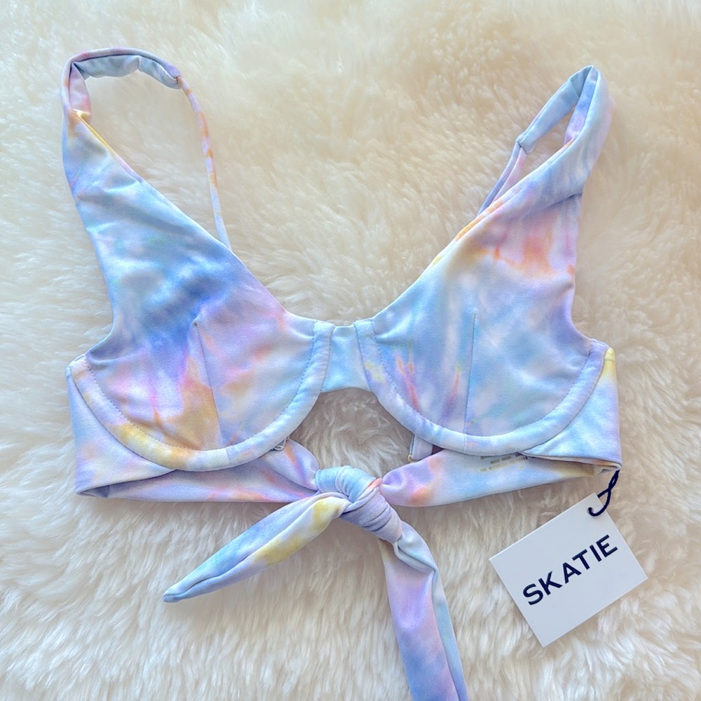 XS NWT light blue yellow tie dye underwire thick strap bikini top